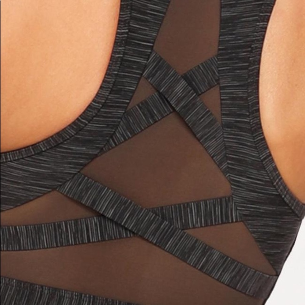 LORNA JANE 🖤 Lace-Up Mesh Sports Bra - Picture 4 of 4